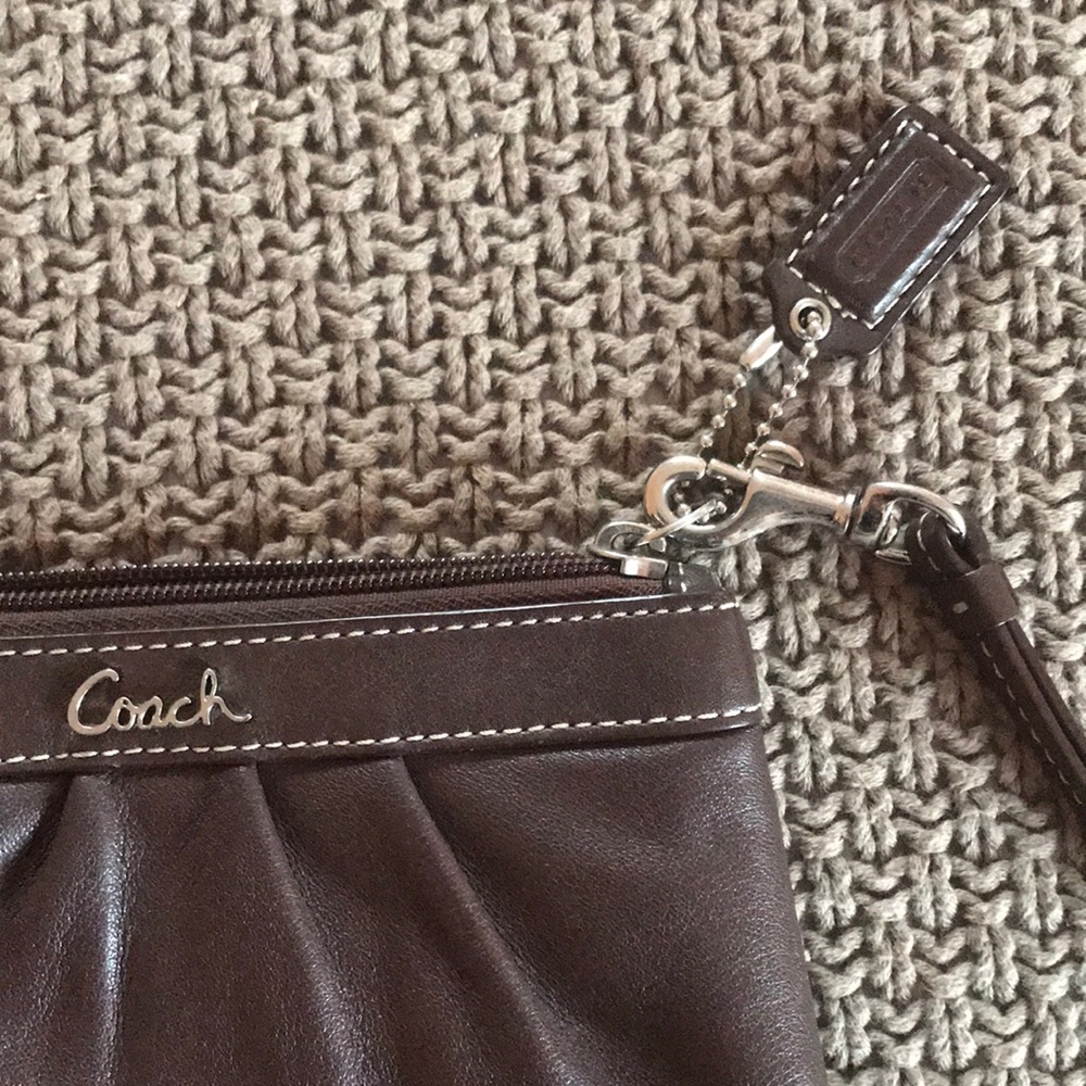 Coach wristlet - Picture 2 of 4